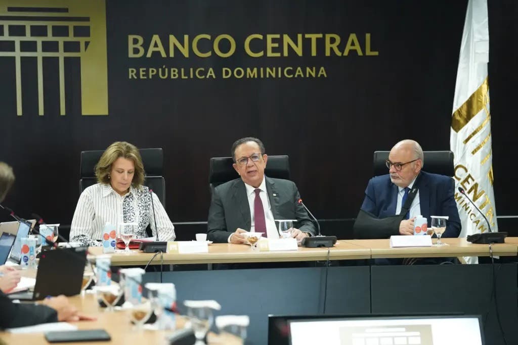 Una misión del FMI analiza el desempeño de la economía dominicana